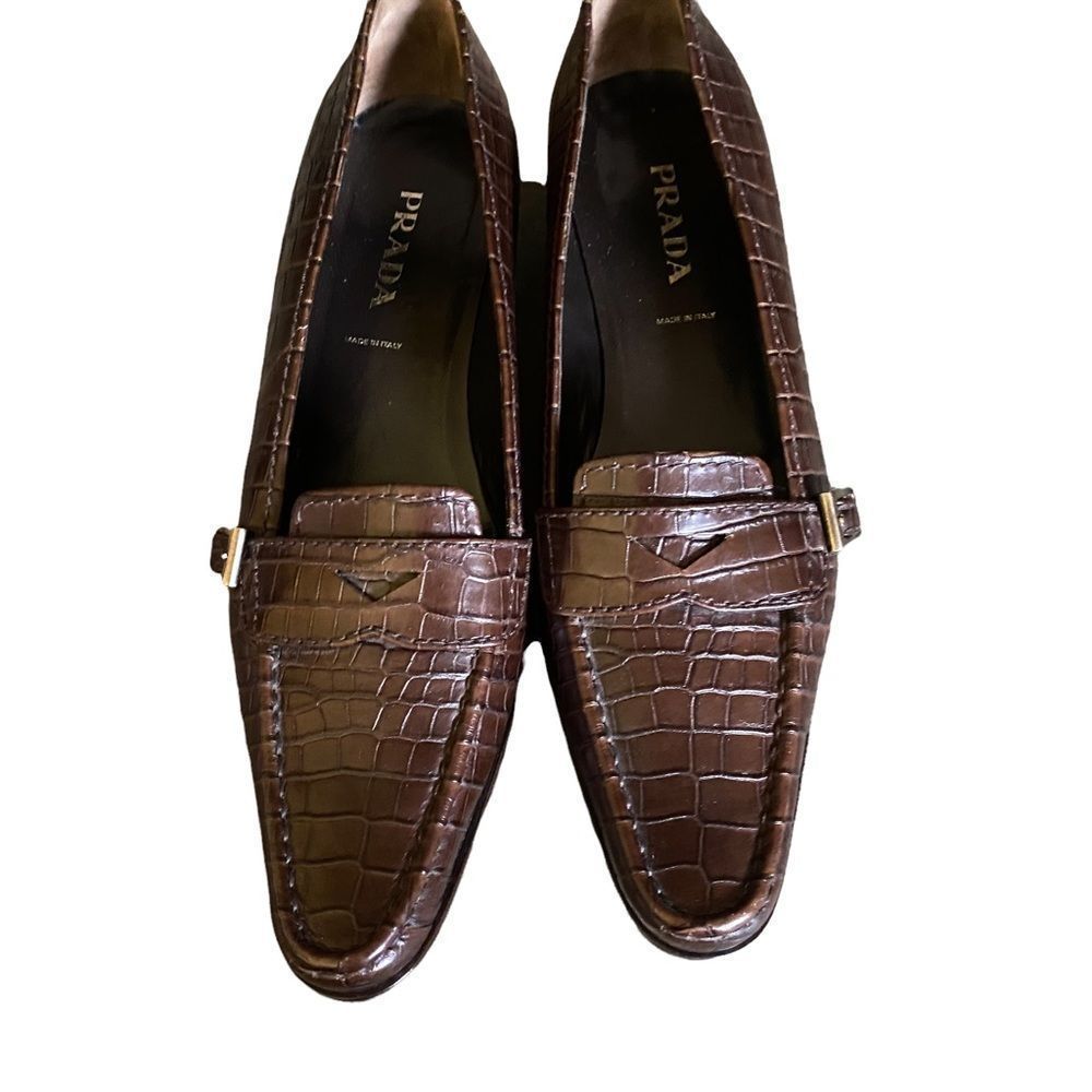 Prada loafer. Made in Italy